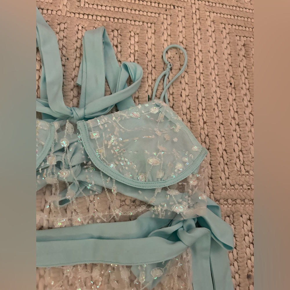 Lucy in the Sky Women’s S Blue White Festival Inspired Sequined Bra & Skirt Set - Picture 4 of 13